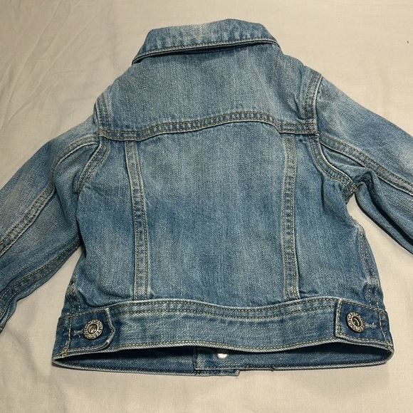 GAP - classic denim jean jacket. Size 12-18 months - Picture 4 of 6